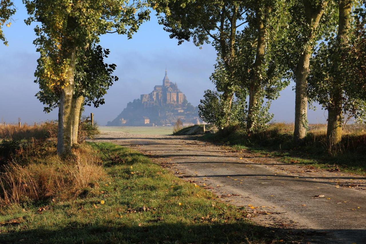 Hotel De La Digue Mont-Saint-Michel Exteriör bild